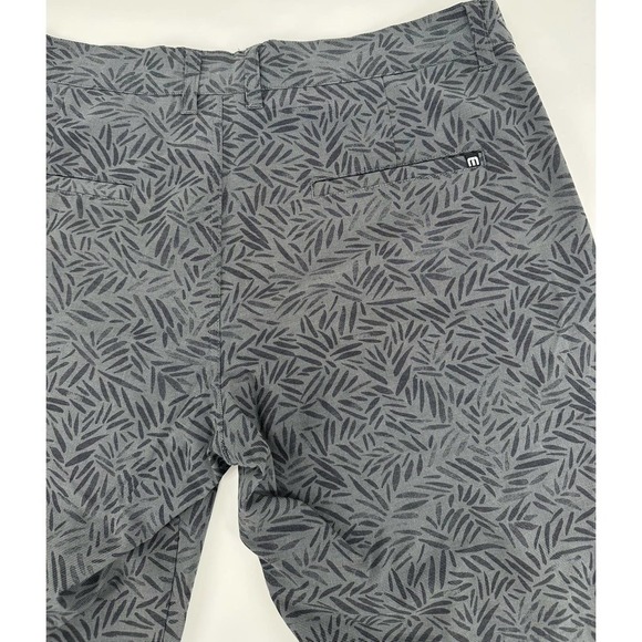 Travis Mathew power lounging performance shorts Men’s size 34 quite shade/black - Picture 6 of 7